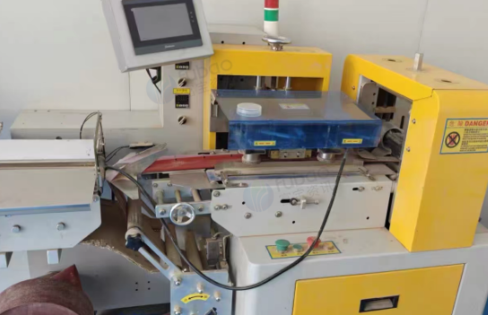 昆明市地区处理下走膜400型枕式包装机