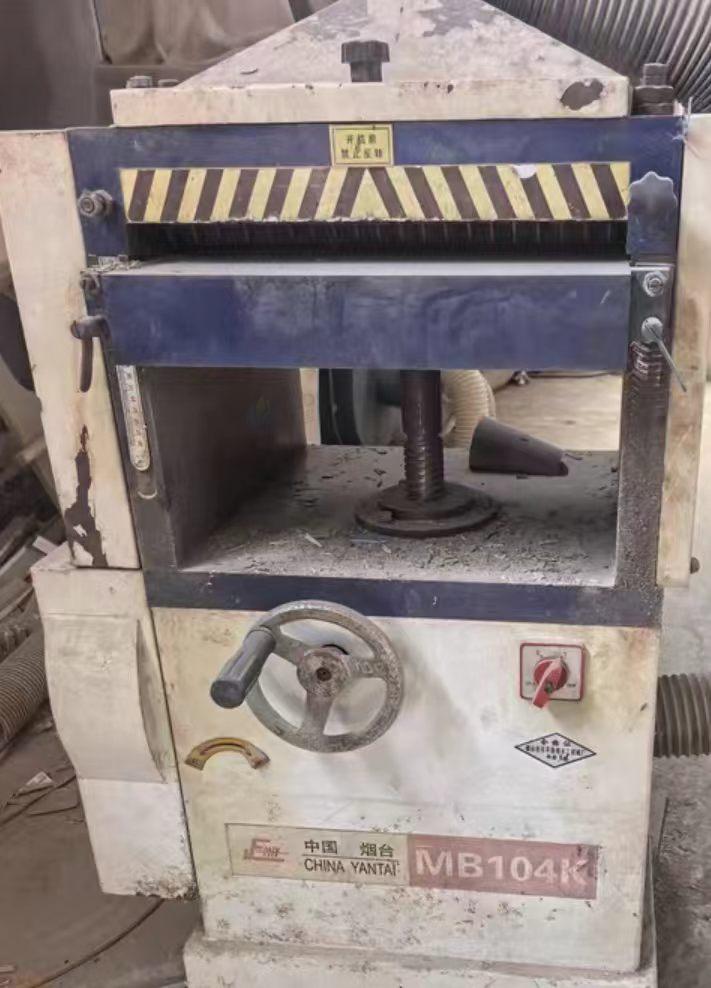 菏泽市地区工厂处理出榫机、五叠锯、双轨五碟锯、龙门刨、圆锯、砂光机等木工机械