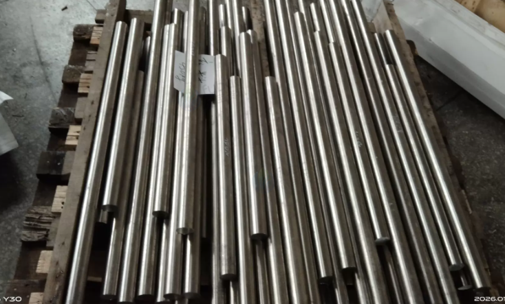 苏州市地区处理304圆35圆钢约400公斤