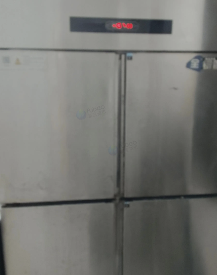 黄冈市地区处理冰柜、餐饮桌椅、设备