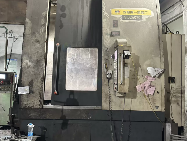 无锡市地区工厂处理518数控立车1台、沈阳vtc6070数控立车1台