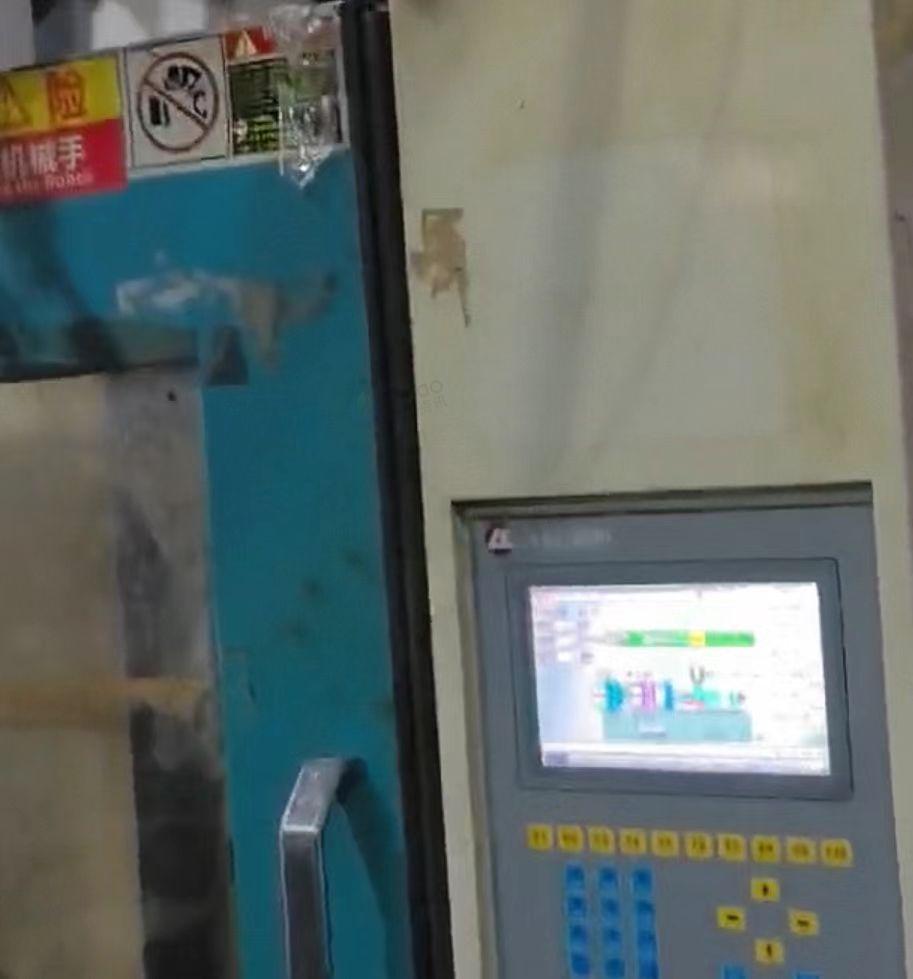 东莞市地区工厂处理两台力劲320t注塑机