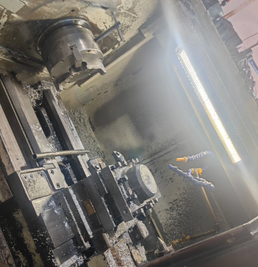 苏州市地区工厂处理沈阳5085数控车床1台、沈工40液压卡盘车床1台