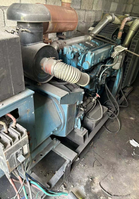 供应：200kw柴油发电机组