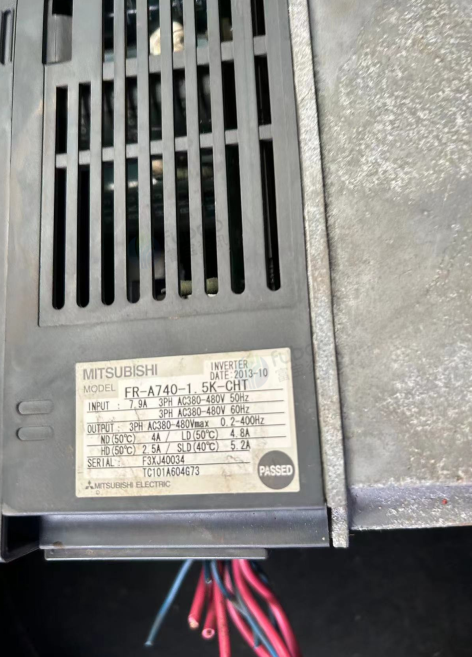 供应：两个三菱变频器