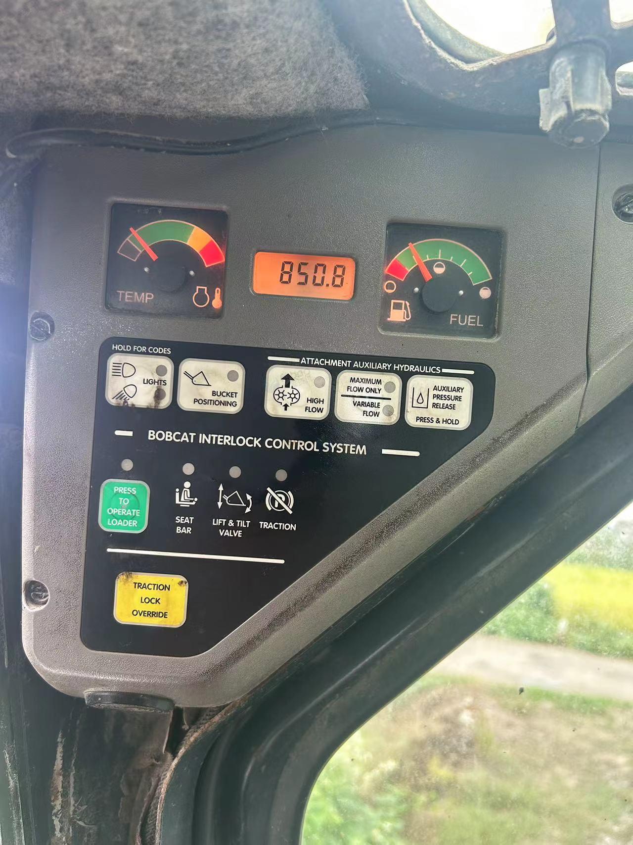 供应：山猫S300滑移装载机