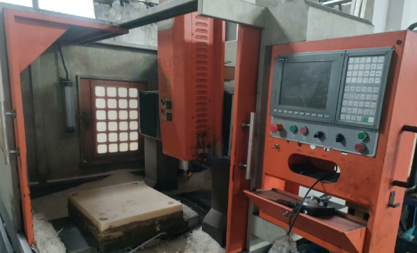 泰州市地区工厂处理精雕机2台