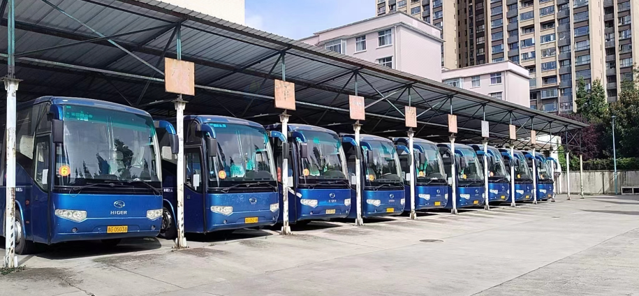 供应：一批大型客车