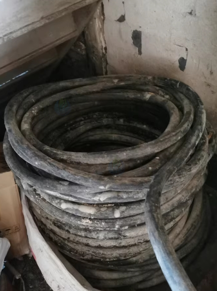 绍兴地区处理150公斤整根橡胶地缆线