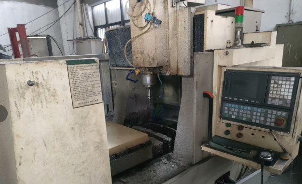 泰州市地区工厂处理精雕机2台