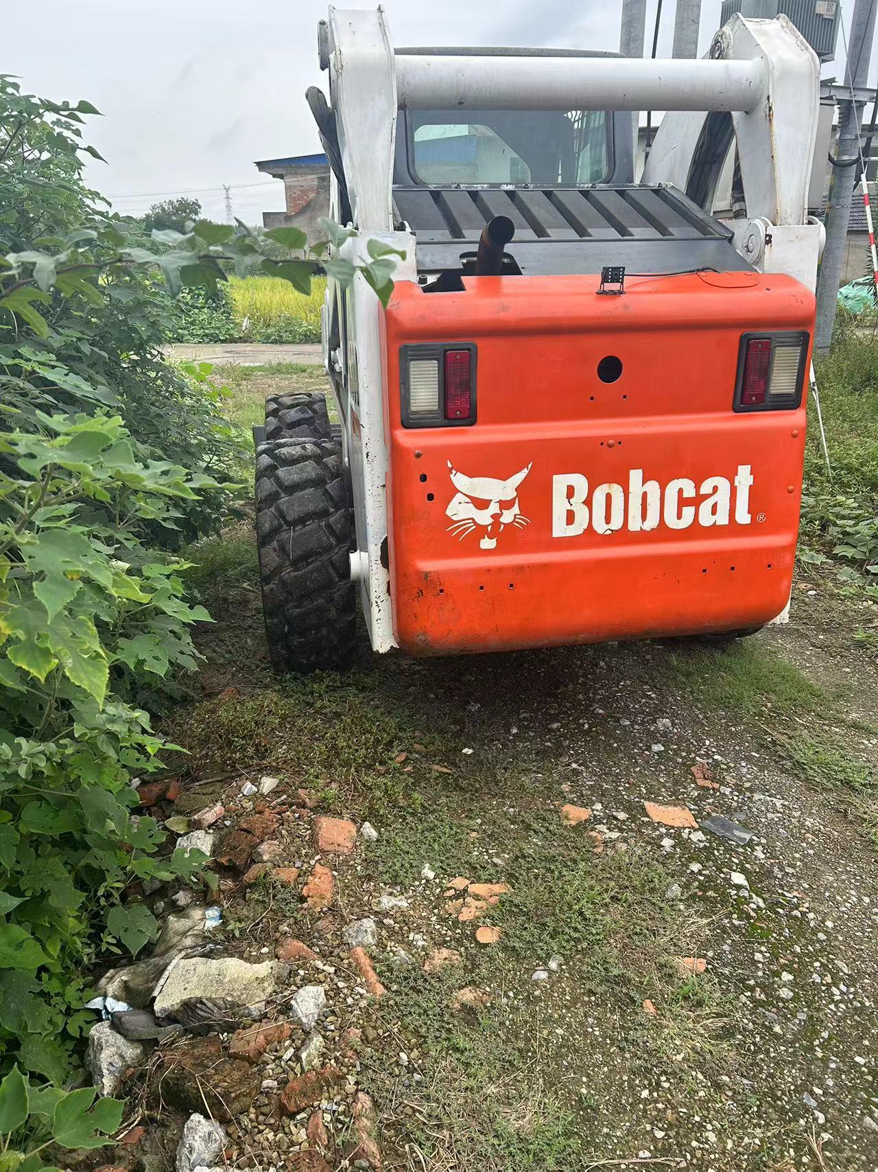 供应：山猫S300滑移装载机
