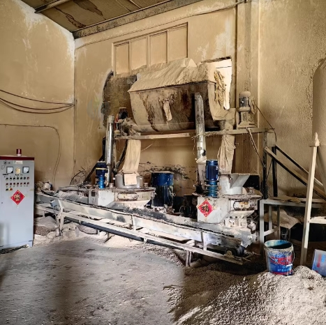 临沂地区处理4台宇龙560颗粒机全套生产线