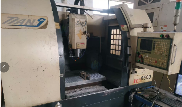 泰州市地区工厂处理精雕机2台