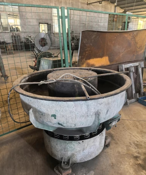 金华地区工厂处理电热风干箱一台，7120磨床一台，7130磨床两台，车床一台，变压器一个，擦光机一台，万能工具磨一台