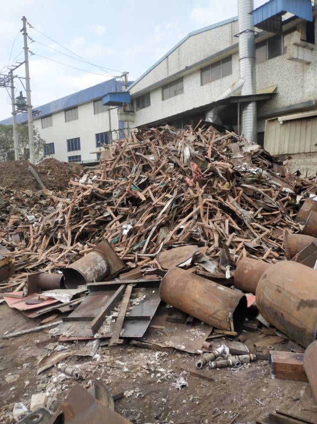 大量收购冷热钆,重废,模具,各种废铁,有货的老板联系